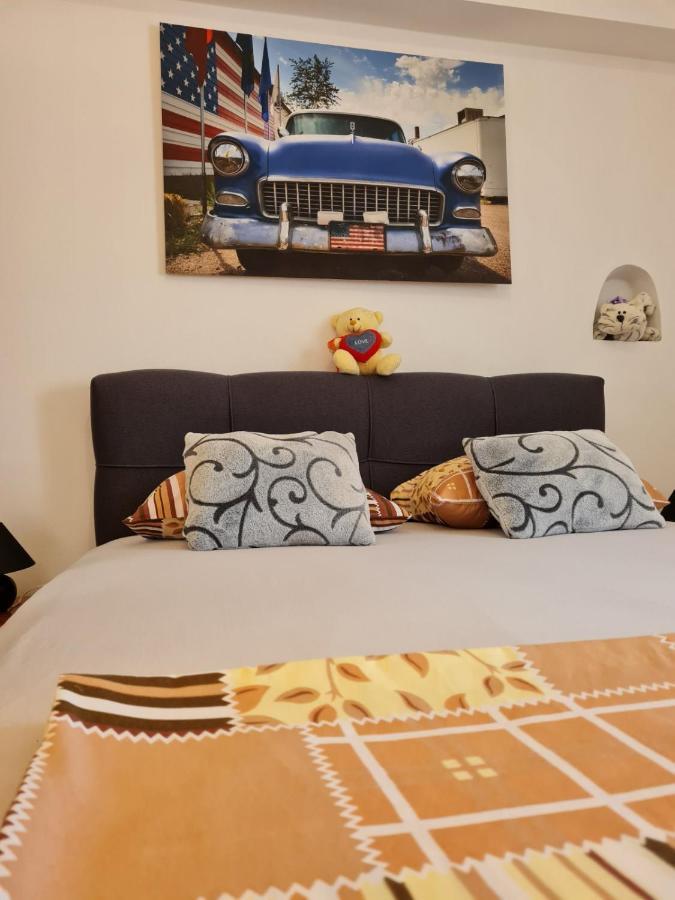 Apartmani Amans Pula Eksteriør billede