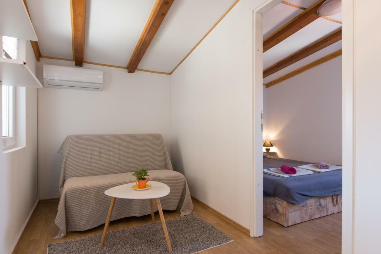 Apartmani Amans Pula Eksteriør billede